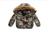 2021 NOWOŚĆ MODY Down Coats jesienne zimowe dzieciak z kapturem ciepłe kurtki bawełniane dzieci znaki wiatrówki dla chłopców kurtka 9617585
