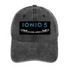 BERETS IONIQ 5象徴的なフロントグリルと青いカウボーイハットのロゴ