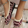 Casual skor loafers kvinnor geometriska mönster rund tå slip på nät sneakers höstljus platt strumpor