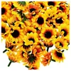 Flores decorativas 500 PCS Artificial Sunflower Little Daisy Gerbera Heads para la decoración de la fiesta de bodas (YellowCoffee)