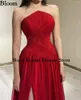 Party Dresses Bloom Red Adrapless Prom A-Line Pleated Side Split halsringning ärmlös kväll 2024 Bröllop