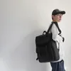 バックパック2024ファッショナブルなカジュアルソフトレジャーデイリーウォータープルーフトラベルクールなポータブル女性男性バックパック大きなポケットの学生バッグ