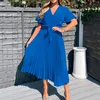 Lässige Kleider Frauen Kurzärmel Wrap gegen Nacken Sommer Satin Krawatte Taille Elegant Falten fließend eine Linie Midi Kleid