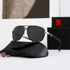 Classic Retro Men Femmes Lunettes de soleil Luxury Designer Luxury Eyewear Metal Frame Sunglasses Tr Lenses polarisées