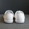 Casual schoenen grwg echte lederen vrouwen uitsparingen sneakers vrouwelijke zomer witte slip op flats ademende buitenfeetwear