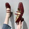 Scarpe eleganti retrò Mary Jane 2024 Designer Donne Pompe da donna Punta Squala di Patenete Patteni in pelle Rossa Teli Zapatos De Mujer