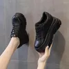 Lässige Schuhe 9cm Frauen klobige Turnschuhe 2024 Frühling Herbst Echtes Leder für Frauen weiß schwarzer Sneaker kleiner Größe