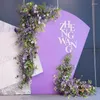 Fiori decorativi foglie di pianta viola foglie rosa sfondo di matrimonio stage corrido