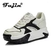 Casual Shoes Fujin 7,5 cm ko äkta läderplattform kil med hög märke chunky sneaker bekväma andningsfjäder höst blandad färg