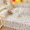 Bonenjoy bedrok cartoon -stijl deksel gegolfd leuntheet falda de cama gewatteerde matras deksels kanten spread no Pillowcase 240415