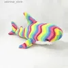 Animaux en peluche en peluche 140 cm Géant mignon mignon requin coloré jouet pelucheux doux en peluche en peluche.