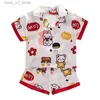 Pajamas Boys Girls Ice Silk Satin Cartoon Printing Tops Pants Mit Home Wear Childrens Pajamas مجموعة أطفال بدلة أطفال ملابس Toddler T240415