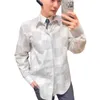 Herren Casual Shirts Designer Marke 2024 Frühlings- und Herbst Neugierer Buchstaben gedrucktes Polo -Kragen Hemd Lose Mode warme Frauenmantel Trend U2JK