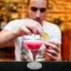 Coppe usa e getta cannucce da cocktail bicchieri da cocktail Forniture per feste per vacanze creative tavoli in plastica trasparente Vino rosso champagne Drink tazza