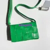 Кожаные сумки на плече Bottegvvenet Designer Bags New Fashion Eight Grid Moid Wax Code Cassette Woven Plound Pillow Cross Bedge Sack Имеет логотип HB86S1