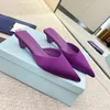 Sandali di sandali di sandali di lusso da donna pantofole baotou ite scarpe singoli in pelle di lusso nuda con tacchi di gatto e sandali appuntiti famosi designer di donne slifori