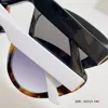 サングラスファッションブランドの最新の滑走路モデル猫のアイフレームアウトドアトラベルポグラフィーガールズUV400メガネのための必須ツール