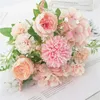 Decoratieve bloemen Praktische kunstmatige nep Peony Silk Hydrangea Bouquet Decor Plastic Carteringen Realistische Bloemarrangementen Wedding D