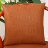 Texture de luxe légère Woven Rattan Mat Pillow avec une sensation haut de gamme, un oreiller de salon moderne et simple, un coussin de canapé en bois massif d'été Sydcommerce 03