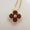 Designer Van Four Leaf Grass Single Flower Diamond Necklace For Girls Light Luxury V Gold Plated 18K Rose Natural Red Agate White Fritillaria