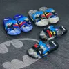 Slipper Slides Slides Slipers Meninas Meninas deslizam sandálias para crianças desenho animado fofo Sandálias de dedo do pé T240415