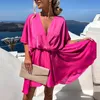 Sexiga V -halsklänningar för kvinnor Elegant kort ärm Solid Aline Loose Mini Dress Casual Beach Party Boho 240415