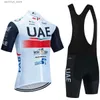 Cykeltröja sätter 2024 Italia Cycling Jersey 3 fickor Pro Road Bike Maillot Jersey Shorts Set Men UAE Team Ropa Ciclismo Bicycl T-shirt Kläder L48