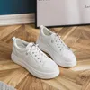 Casual schoenen 2024 witte platform sneakers dames meisjes schoen pu lederen loafers glijden gevulkaniseerd dikke zool dikke dikke