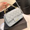 Holdre Pearl Bolsa de luxo Designer feminino Mini bolsa de ombro Diamante Hardware de ouro de ouro macio Matelasse Cadeir