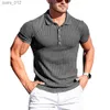 T-shirt da uomo Nuove ploo estivo maschile solido striscia fitness elastico polo a maniche corta maschile stand up mochile da uomo YQ240415