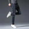 Jeans de créateurs pour hommes mens mets ajustement élastique slim élastique pour hommes hiver hiver nouveau petit pantalon à la mode à la mode pantalon de mode pantalon de mode