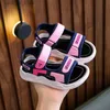 Sandals New childrens summer boys and girls sandals Korean version of primary school students non-slip soft sole non-slip beach sandals T240415