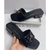 Kurt geiger sandaler berömda designer kvinnor platt bottenskor Sandale splice regnbågen slider örnhuvud inlagd diamant lyxiga flip flops kvinnor sandal skjutreglage storlek 42