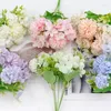 Fiori decorativi fiore simulato fiore a 5 punte del piccolo pacchetto in stile europeo palla manuale Hydrangea Chrysanthemum miscelato