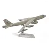 Dekorativa figurer 1/200 Skalalegeringsmodell Diecast B52 Bomber Militärkämpe B-52 Flygplan Drop Collection Gift Toys Display