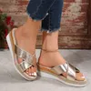 Pantoufles plates hautes plate-forme féminine coins chaussures sandales d'été Designer tongs décontractés 2024 Pumps de plage