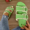 Slippers Femme Flats Chaussures plate-forme Canvas 2024 Automne Designer Walking Sandals Sandales Home Casual Flip Flops Fad Tlides