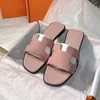 2024 Selppers de praia Classic calcanhar plana verão Lazy Designer Shoe Fashion Cartoon Big Head Flops Lady Lady Slides Womens Shoes Hotel Bath Ladies Sexy Sandals PR02