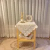 Tableau de nappe vintage en dentelle creux de la nappe Ins français Romance de vent contractée Couverture de thé rond