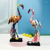 Dekorativa figurer harts Nordiska graffiti Flamingo figurstaty Fairy Garden Living Room Office Wedding Ornament Home Decoration