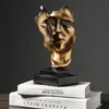 27cm樹脂のキスカップルマスクの置物のためのインテリアゴールデン抽象的な彫像ホームオフィスリビングルーム装飾オブジェクト240411