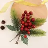 Dekorative Blumen Weihnachten künstliche Beeren Simulation rote Zweige mit 5 Köpfen DIY Weihnachtskranz Dekorationen für Jahr Partydekoration