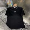 Kadın Tshirt Miumiues Tshirt Tasarımcı Lüks Moda Mektubu Baskılı Kadın Tshirt Yeni Erken Bahar Kısa Kısa Slved Yuvarlak Boyun Tshirt Yaz Basit pupx5m