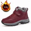 Zapatos para caminar Botas Botas de cuero impermeable al aire libre sin deslizamiento Unisex Unisex Women Warm Papel de peluche Boot Big Tamaño 47 48