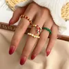 Ball de Noël 4 pièces avec une bague élastique de la mode Instagram pour les femmes