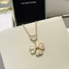 Designer VAN Four Leaf Flower Necklace V Gold Thickened Plated 18K Red Agate Heart White Fritillaria Pendant Collar Chain