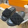 Designer Slides Women Sandals Pool Pillow Comfort Slippers Cotton Fabric Straw Casual slipper for spring autumn Flat Mules Padded Front Strap Shoe