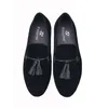 Повседневная обувь Piergitar Five Color Men Men Velvet Fashion Leather Tassel Loafers Свадьба и вечеринка мужская квартира плюс