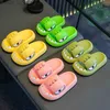 Slipper Summer Cartoon Cartoon Dinosaur Slippers For Kids Flip Flops Boys Antisiskid Slides adolescente Mule Girls Sandals Enfants Chaussures à la maison T240415