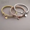 Desgruinador Tiffanybracelet Tiffanie Tiffanyjewelry Jóias com preços baixos coreanos gravados 18k titânio de titânio feminino T Família clássica pêssego pulseira de coração